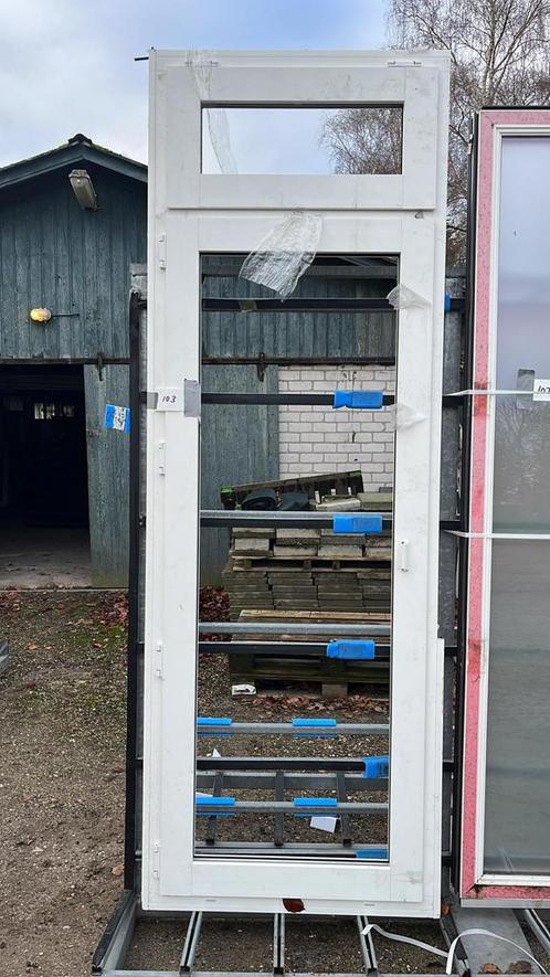 (103) Nieuwe kunststof balkondeur met klap raampje, Doe-het-zelf en Verbouw, Kozijnen en Schuifpuien, Nieuw, Deurkozijn, Kunststof