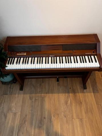 Roland Electronic Piano HP-300 beschikbaar voor biedingen