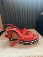 Sleehak Tommy Hilfiger, Schoenen met lage hakken, Ophalen of Verzenden, Gedragen, Rood