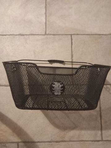 Fietsmand voor op bagagedrager. beschikbaar voor biedingen