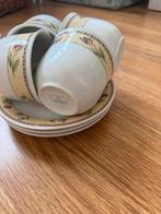 Kopjes en Schotels Set (4 kopjes, 3 schotels), Huis en Inrichting, Gebruikt, Keramiek, Ophalen of Verzenden, Overige stijlen