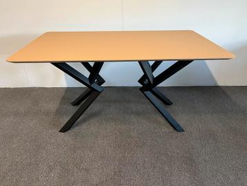 Rechthoekige eettafel Fenix Giallo Evora 150x80 beschikbaar voor biedingen
