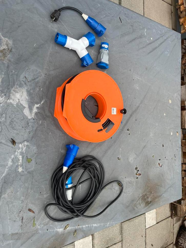 Verlengsnoer met haspel en accessoires, Caravans en Kamperen, Caravan accessoires, Gebruikt, Ophalen of Verzenden
