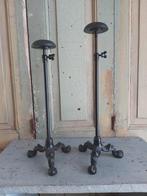 Prachtig stel hoedenstandaards met gietijzeren voet ., Ophalen of Verzenden