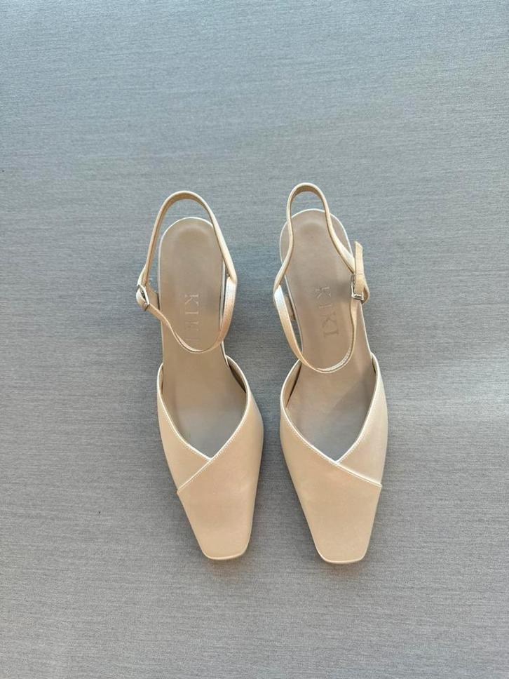 Elegante KIKI Pumps – Maat 38 – nieuw, Kleding | Dames, Trouwkleding en Trouwaccessoires, Nieuw, Schoenen, Wit, Ophalen of Verzenden