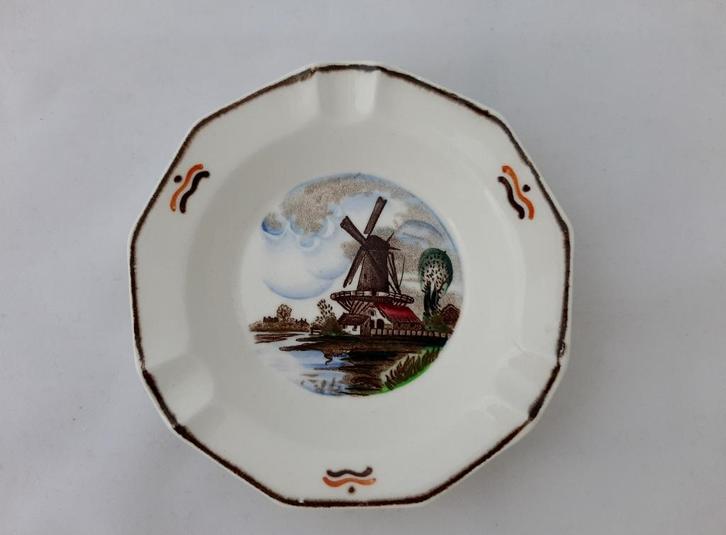 Asbak molen Petrus Regout Maastricht, Antiek en Kunst, Antiek | Keramiek en Aardewerk, Ophalen of Verzenden