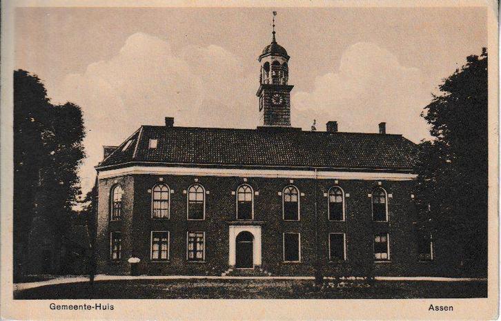 ASSEN - GEMEENTE-HUIS, Verzamelen, Ansichtkaarten | Nederland, Gelopen, Drenthe, 1920 tot 1940, Ophalen of Verzenden