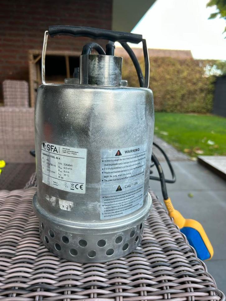 SFA Dompelpomp met Vlotter - Sanisub Steel 50 A, Tuin en Terras, Waterpompen, Zo goed als nieuw, Elektrisch, Dompelpomp, Ophalen