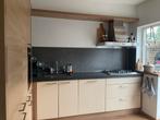 Complete keuken hoek beige /houtkleur met eiland ( mobiel), Huis en Inrichting, Keuken | Complete keukens, Ophalen of Verzenden