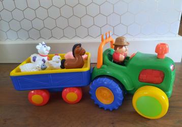 Rijdende traktor met muziek +dieren+boer beschikbaar voor biedingen