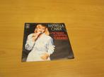 Raffaella Carra' - A Far L'Amore Comincia Tu / Puisque Tu L’, Cd's en Dvd's, Vinyl Singles, Ophalen of Verzenden, Zo goed als nieuw