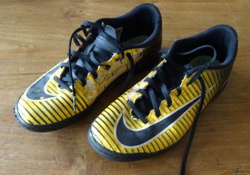 Gymschoenen oranje-zwart (mt 40) NIKE, Kinderen en Baby's, Kinderkleding | Schoenen en Sokken, Sportschoenen, Jongen of Meisje