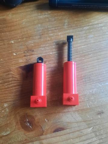 2 Lego Technic Pneumatische Pompjes - Nette Staat beschikbaar voor biedingen