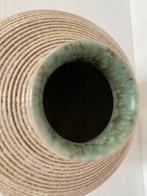 Vaas Koninklijke Plateelbakkerij Gouda , jaren 70, Gebruikt, Overige kleuren, Ophalen of Verzenden, Onbekend