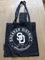 The tote bag Sneaker District Amsterdam zwart schoudertas, Sieraden, Tassen en Uiterlijk, Tassen | Schoudertassen, Ophalen of Verzenden