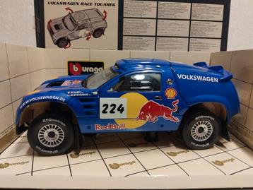 Volkswagen Touareg Dakar Red Bull Bburago metal 1:18 KRD beschikbaar voor biedingen