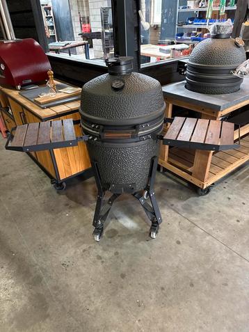 The Bastard VX Large Demo - Top Kamado Grill! beschikbaar voor biedingen