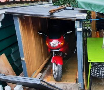 Motorhok tuingarage tuinhok motorfiets motorgarage brommer