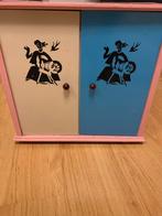 Vintage barbie kledingkast, Verzamelen, Poppenhuizen en Toebehoren, Ophalen of Verzenden, Gebruikt, Poppenhuis