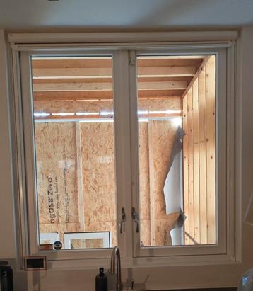Openslaande ramen massief hout 148 x 156 cm beschikbaar voor biedingen