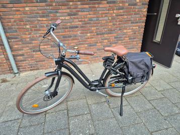 Elops 900 Stadsfiets - Laag Frame - Zo Goed Als Nieuw beschikbaar voor biedingen