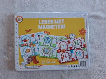 Blik leren met magneten tbv goed doel beschikbaar voor biedingen