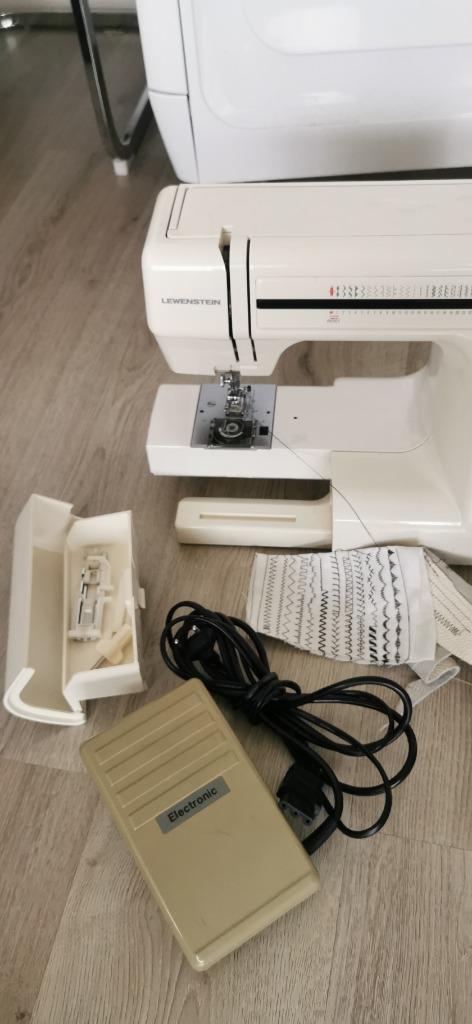 Naaimachine LEWENISTEIN ELectronic ML3023 E werkt goed, Hobby en Vrije tijd, Naaimachines en Toebehoren, Zo goed als nieuw, Naaimachine