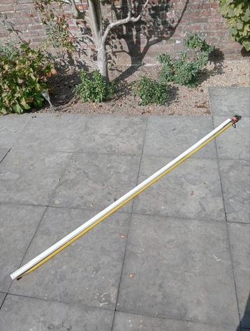 kabelgoot lengte 200 cm, 3 cm hoog. kleur wit beschikbaar voor biedingen