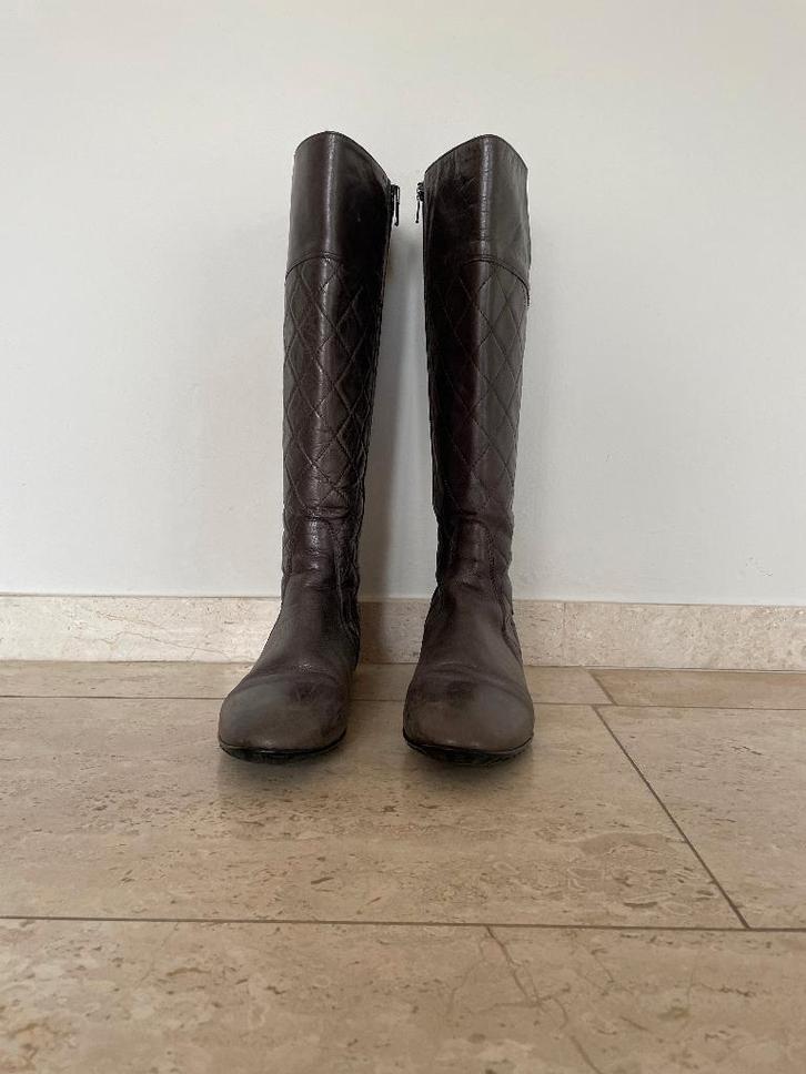 Poccopozzo: z.g.a.n. leren laarzen maat 38, Kleding | Dames, Schoenen, Zo goed als nieuw, Hoge laarzen, Grijs, Verzenden