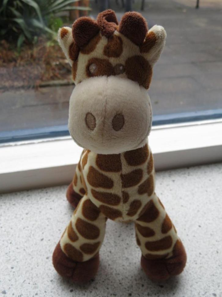 Giraffe of giraf merk Tiamo zacht velours meet ca 23 cm hoog, Kinderen en Baby's, Speelgoed | Knuffels en Pluche, Zo goed als nieuw