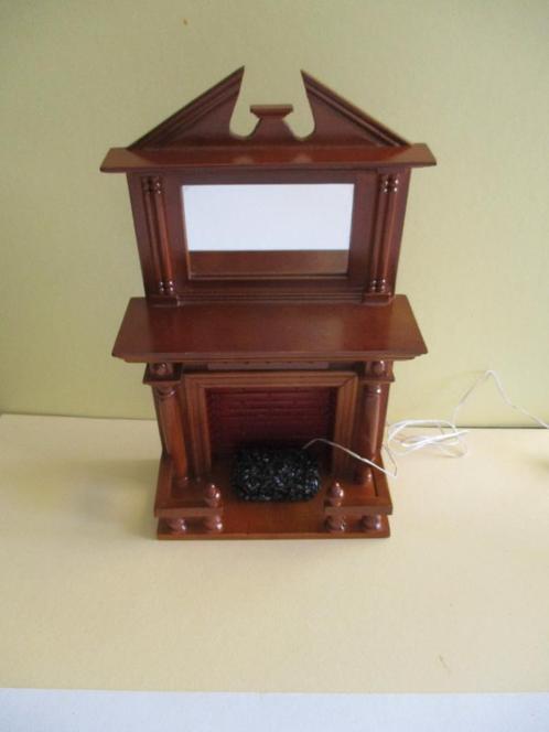 poppenhuis haard met spiegel en werkend vuurtje, Verzamelen, Poppenhuizen en Toebehoren, Gebruikt, Decoratie, Ophalen of Verzenden