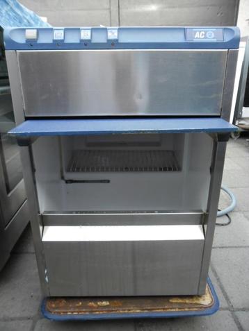 Nuova Simonelli ijsblokjesmachine 20 kg per dag beschikbaar voor biedingen