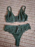 Mooi lingeriesetje Hunkemoller. Groen bh 75G en string L., Hunkemöller, Ophalen of Verzenden, Groen, Setje
