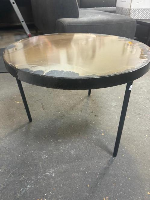 Ronde zwart met goude salon / coffee tafel in epoxy, Huis en Inrichting, Tafels | Salontafels, Minder dan 50 cm, 50 tot 100 cm