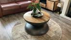 Design salontafel van Mangohout en metaal, vloerkleed rond, Ophalen, Rond, Zo goed als nieuw, Metaal