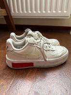 Nike Air Force 1 Fontanka Pearl White University Red sneaker, Kleding | Dames, Schoenen, Ophalen, Wit, Nike, Sneakers of Gympen