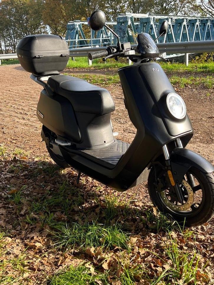 Niu N1S in nieuwstaat, Fietsen en Brommers, Snorfietsen en Snorscooters, Zo goed als nieuw, Overige merken, Elektrisch, Ophalen of Verzenden