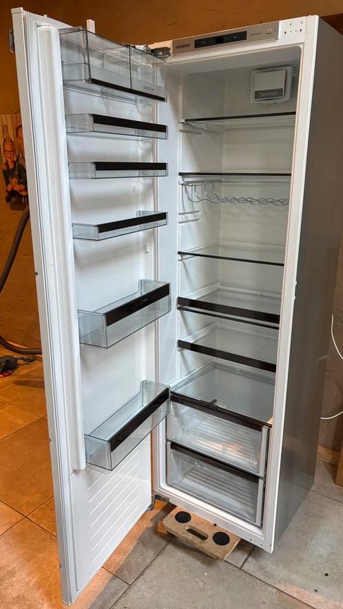Siemens Inbouw Koelkast KI81RSDE0, Witgoed en Apparatuur, Koelkasten en IJskasten, Zo goed als nieuw, Zonder vriesvak, 200 liter of meer