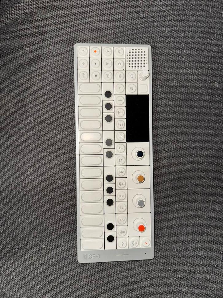 Teenage Engineering OP-1 Field ZGAN, Muziek en Instrumenten, Midi-apparatuur, Zo goed als nieuw, Ophalen
