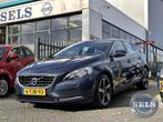Volvo V40 1.6 T2 Momentum NAVI/PDC/CRUISE/LED/17INCH, Auto's, Voorwielaandrijving, Gebruikt, Zwart, 4 cilinders