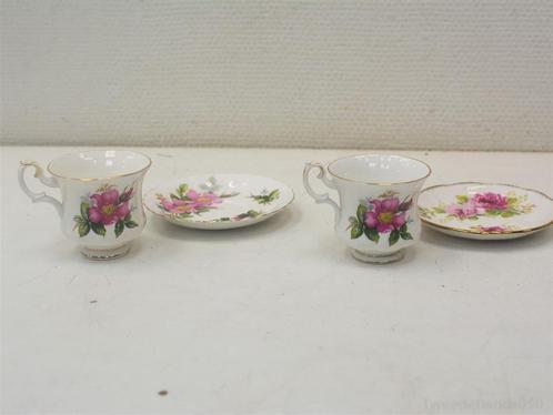 Servies, royal albert 91232, Huis en Inrichting, Keuken | Servies, Gebruikt, Kop(pen) en/of Schotel(s), Overige stijlen, Porselein