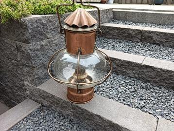 Koperen olielamp, met Kosmos Brenner brander erin. Brocante  beschikbaar voor biedingen