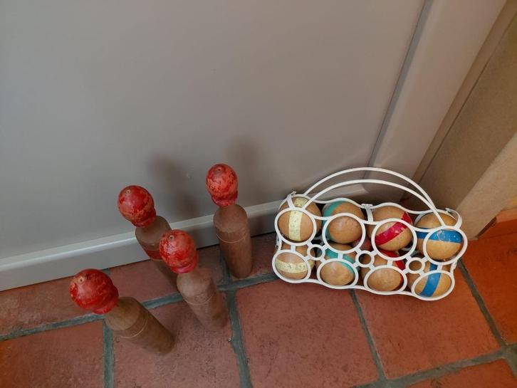 4 Franse houten kegels + 8 houten ballen en houten cochonnet, Antiek en Kunst, Curiosa en Brocante, Ophalen of Verzenden