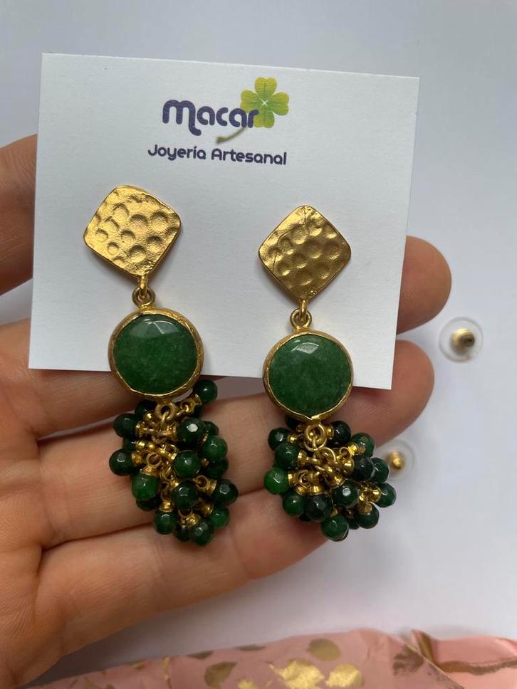 Groene sierlijke Spaanse oorbellen, Sieraden, Tassen en Uiterlijk, Oorbellen, Nieuw, Hangers, Goud, Groen, Met edelsteen, Ophalen of Verzenden