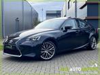 Lexus IS 300h Hybrid Luxury Line | Leder | Mark Levinson | S, Achterwielaandrijving, Gebruikt, 181 pk, Zwart
