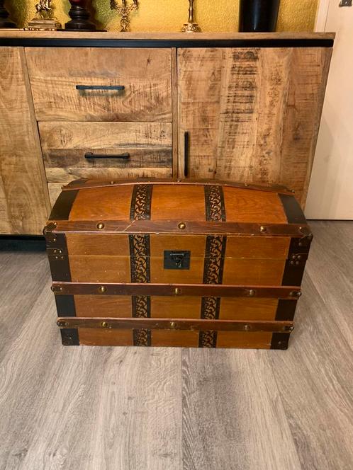 Grote vintage decoratie kist schatkist piraten, Huis en Inrichting, Woonaccessoires | Kisten, Zo goed als nieuw, Ophalen of Verzenden