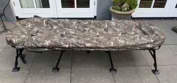 Nash MF60 Indulgence 5 Season SS4 Bedchair/Stretcher beschikbaar voor biedingen