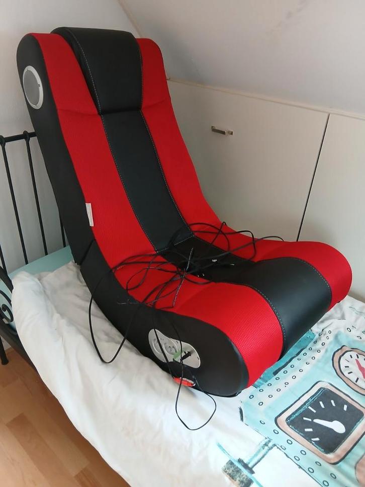 Gaming Stoel met Speakers - Rode Game Stoel, Spelcomputers en Games, Spelcomputers | Overige, Zo goed als nieuw, Ophalen