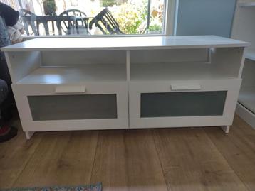 Ikea brimnes wit tv meubel beschikbaar voor biedingen