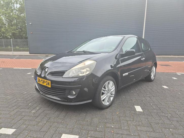 Renault Clio Initiale 1.6 16V 82KW 2006 Zwart, Auto's, Renault, Particulier, Clio, Airbags, Airconditioning, Bochtverlichting